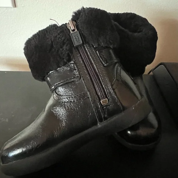 UGG Kids Shiny Black Boots - Picture 4 of 5